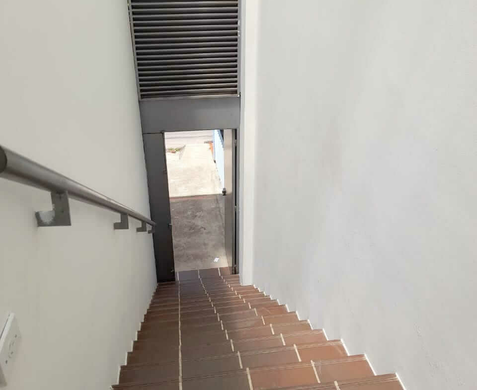 Apartamento-en-arriendo-arauca-barrio-union-escaleras