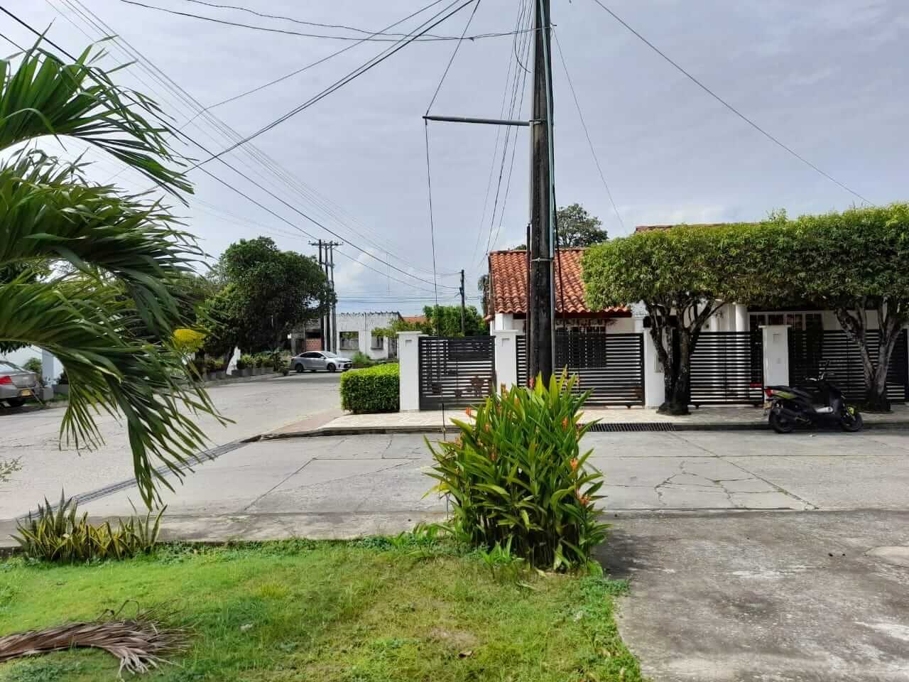 Casa-en-arriendo-en-arauca-urbanizacion-guayacan-en-arauca-calle