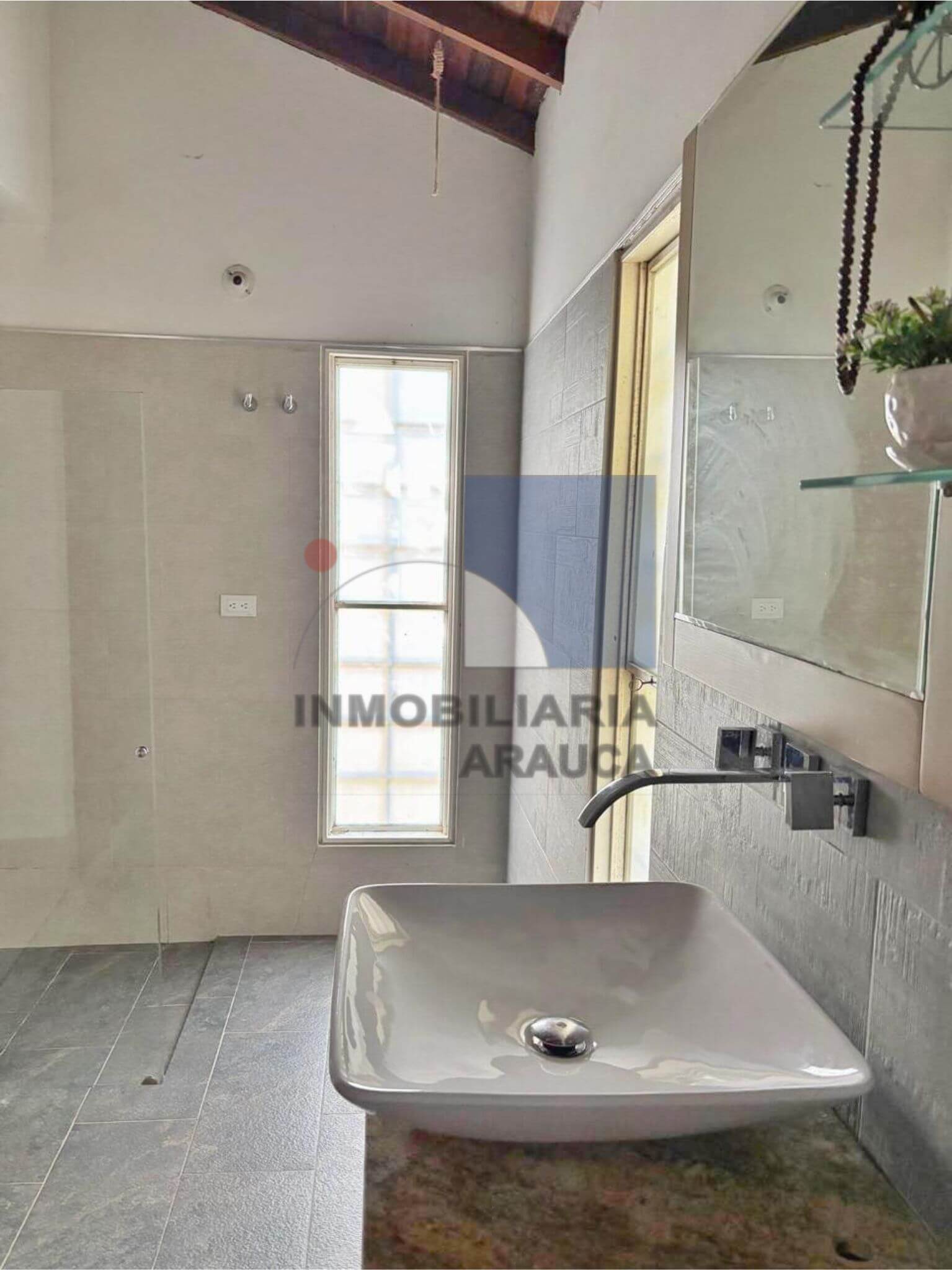 casa-para-uso-comercial-en-arriendo-oficinas-en-arriendo-barrio-chorreras-en-arauca-inmobiliaria-arauca-bano casa-para-uso-comercial-en-arriendo-oficinas-en-arriendo-barrio-chorreras-en-arauca-inmobiliaria-arauca-bano