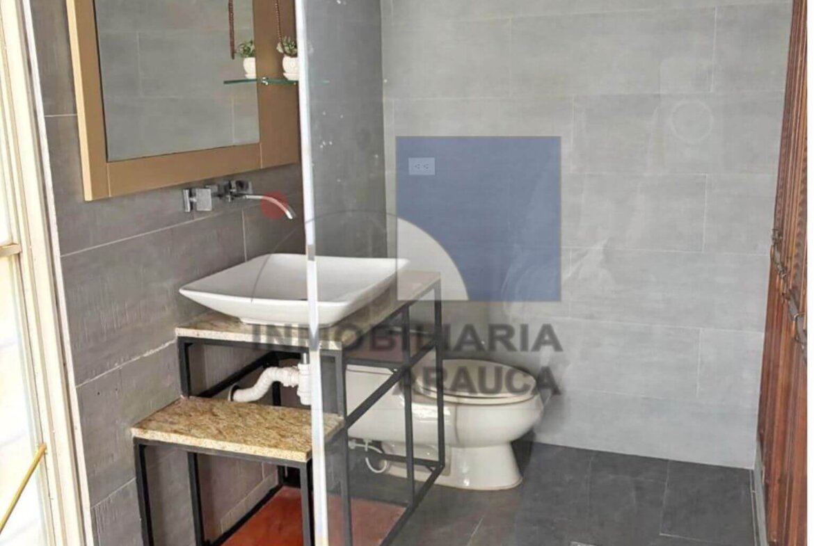 casa-para-uso-comercial-en-arriendo-oficinas-en-arriendo-barrio-chorreras-en-arauca-inmobiliaria-arauca-bano1