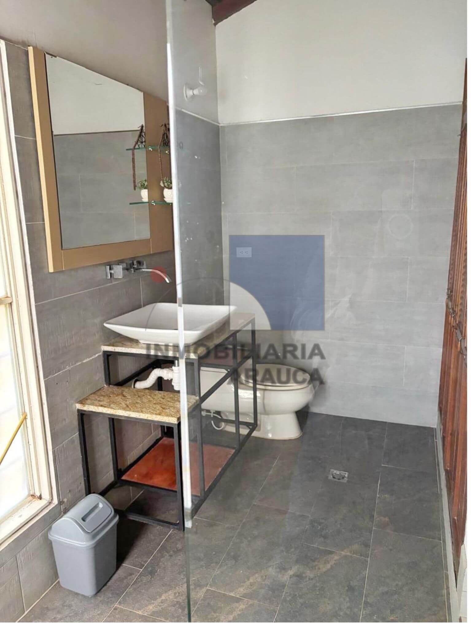 casa-para-uso-comercial-en-arriendo-oficinas-en-arriendo-barrio-chorreras-en-arauca-inmobiliaria-arauca-bano1 casa-para-uso-comercial-en-arriendo-oficinas-en-arriendo-barrio-chorreras-en-arauca-inmobiliaria-arauca-bano1