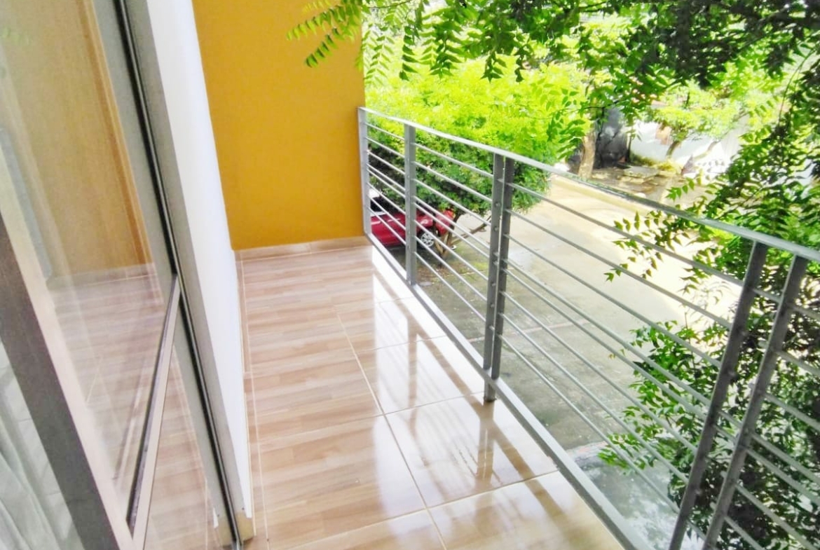 casa-en-venta-en-arauca-barrio-el-chircal-inmobiliaria-arauca-balcon