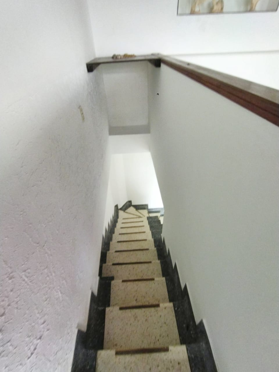 penthouse-apartamento-en-arriendo-arauca-comando-de-policia-inmobiliaria-arauca-escaleras