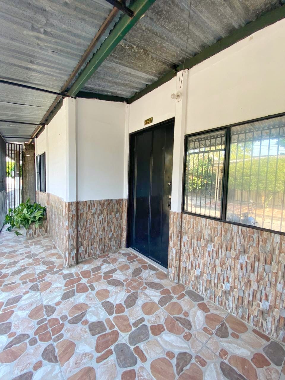 casa-en-arriendo-barrio-cabanas-del-rio-en-arauca-inmobiliaria-arauca-porche1