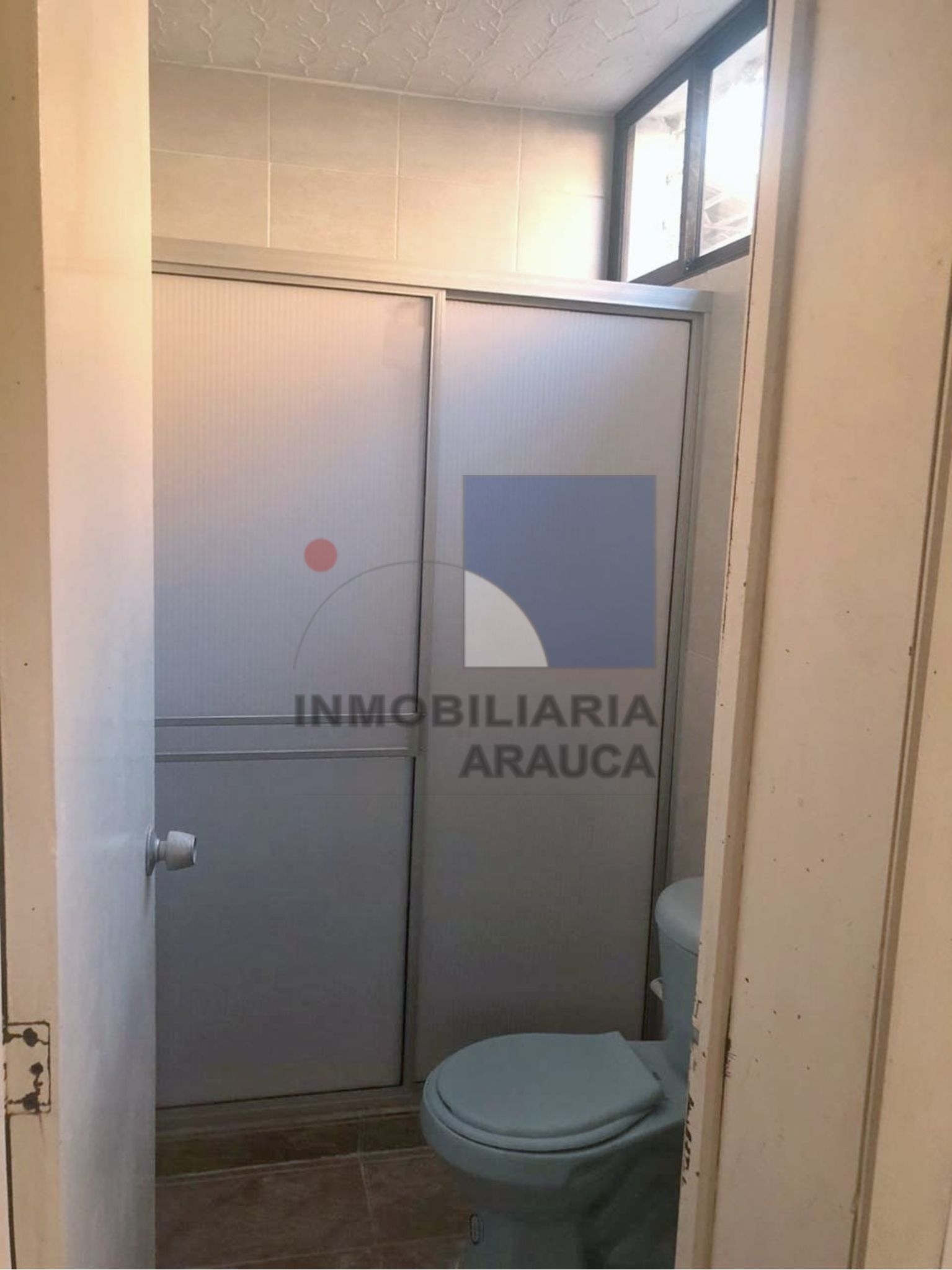 oficina-amoblada-en-arriendo-en-arauca-edificio-la-romana-inmobiliaria-arauca-bano