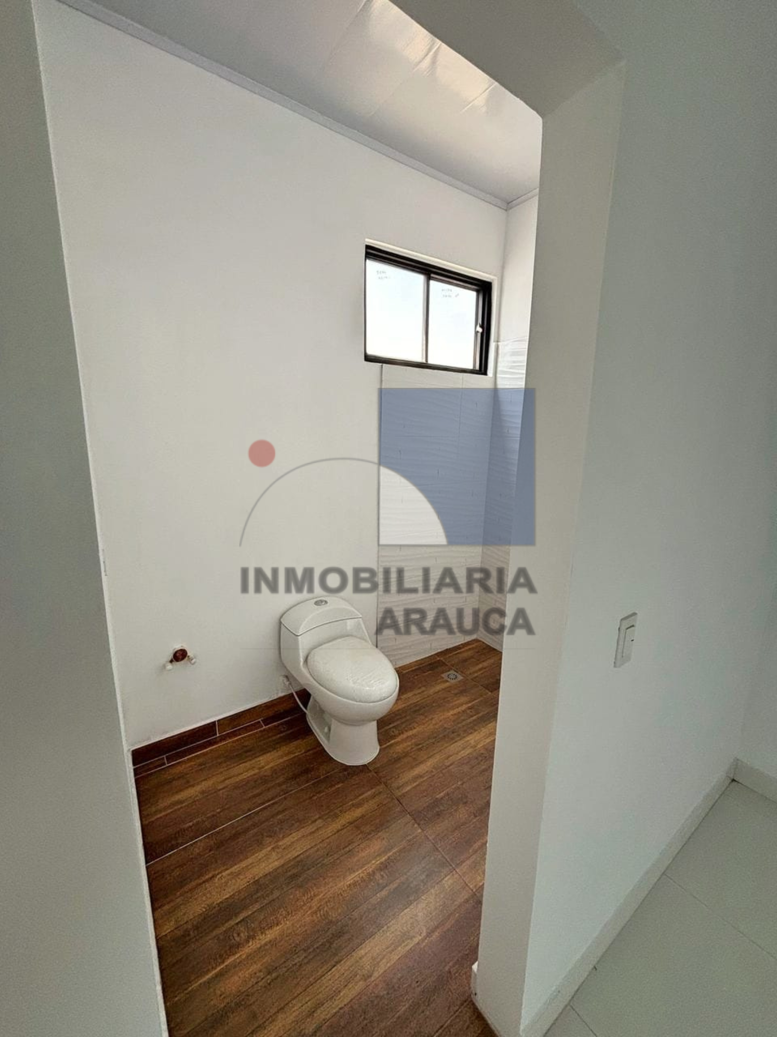 casa-en-venta-en-arauca-conjunto-urbanizacion-el-bosque-inmobiliaria-arauca-bano
