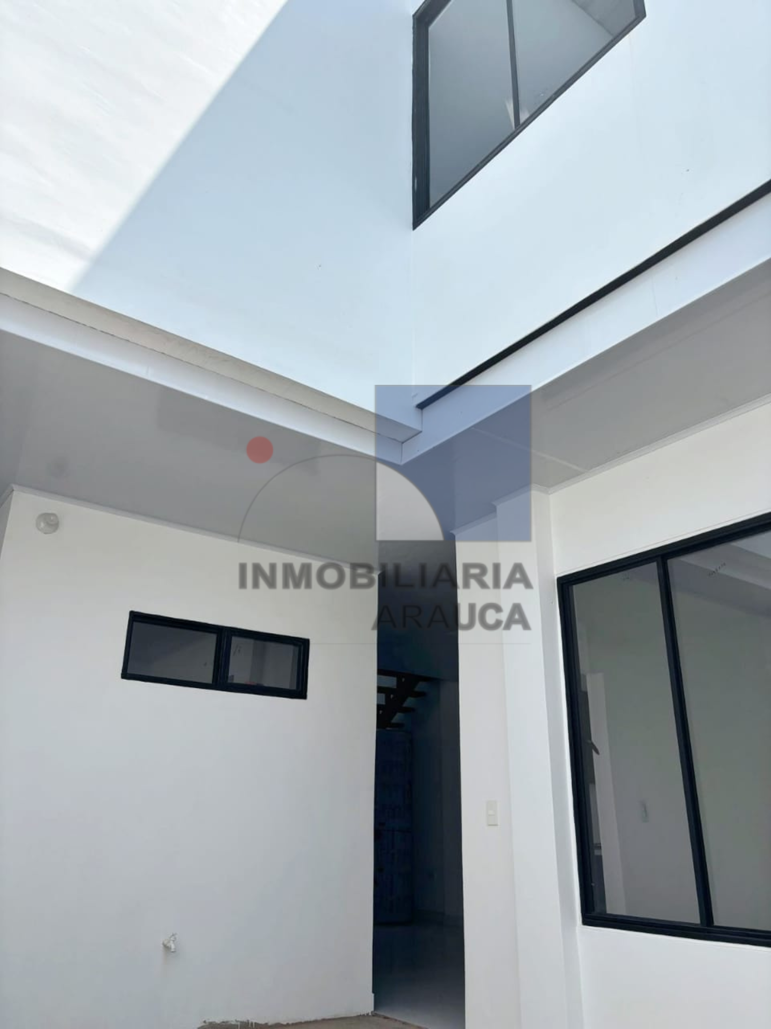 casa-en-venta-en-arauca-conjunto-urbanizacion-el-bosque-inmobiliaria-arauca-patio-exterior
