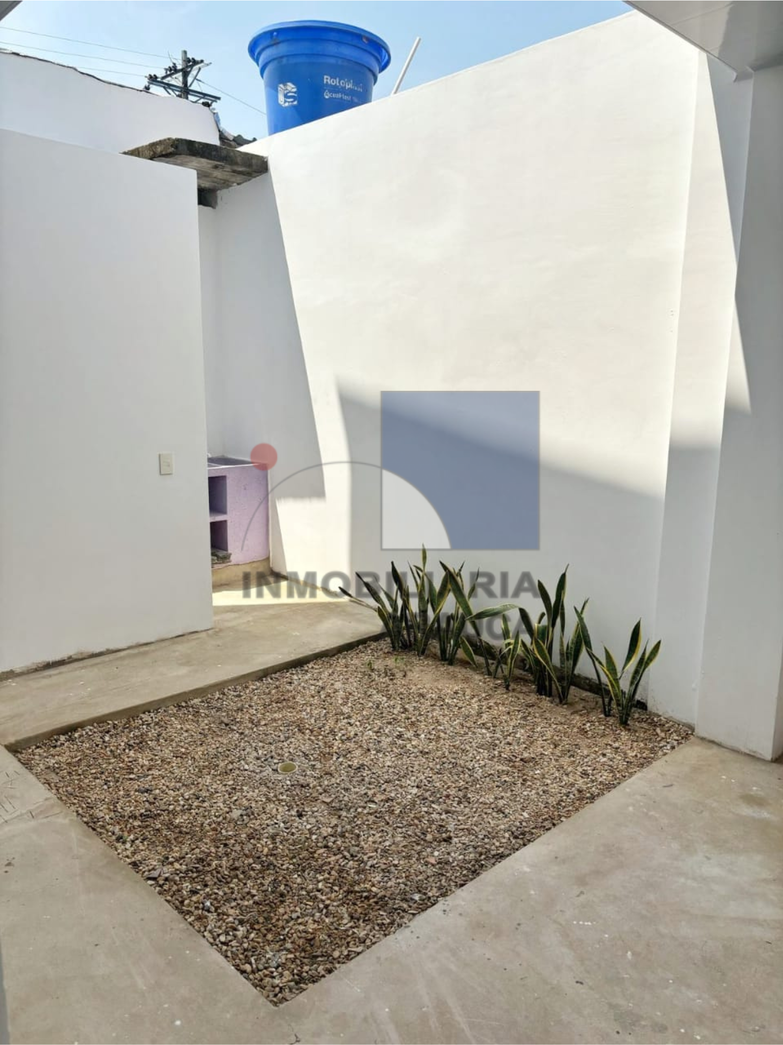 casa-en-venta-en-arauca-conjunto-urbanizacion-el-bosque-inmobiliaria-arauca-patio-extt