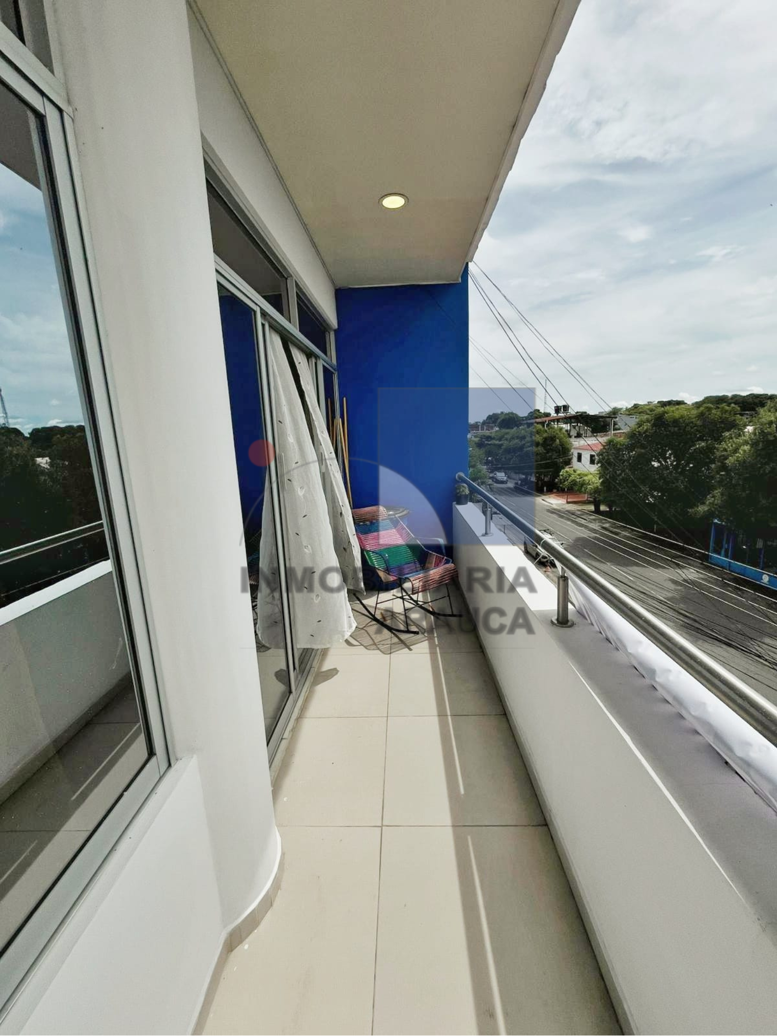 apartaestudio-amoblado-en-arauca-barrio-la-esperanza-inmobiliaria-arauca-balcon