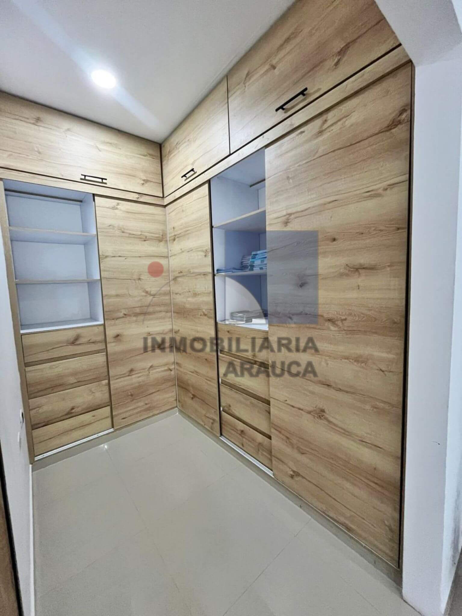 casa-para-uso-comerical-oficinas-en-arauca-barrio-union-en-arauca-inmobiliaria-arauca-armario