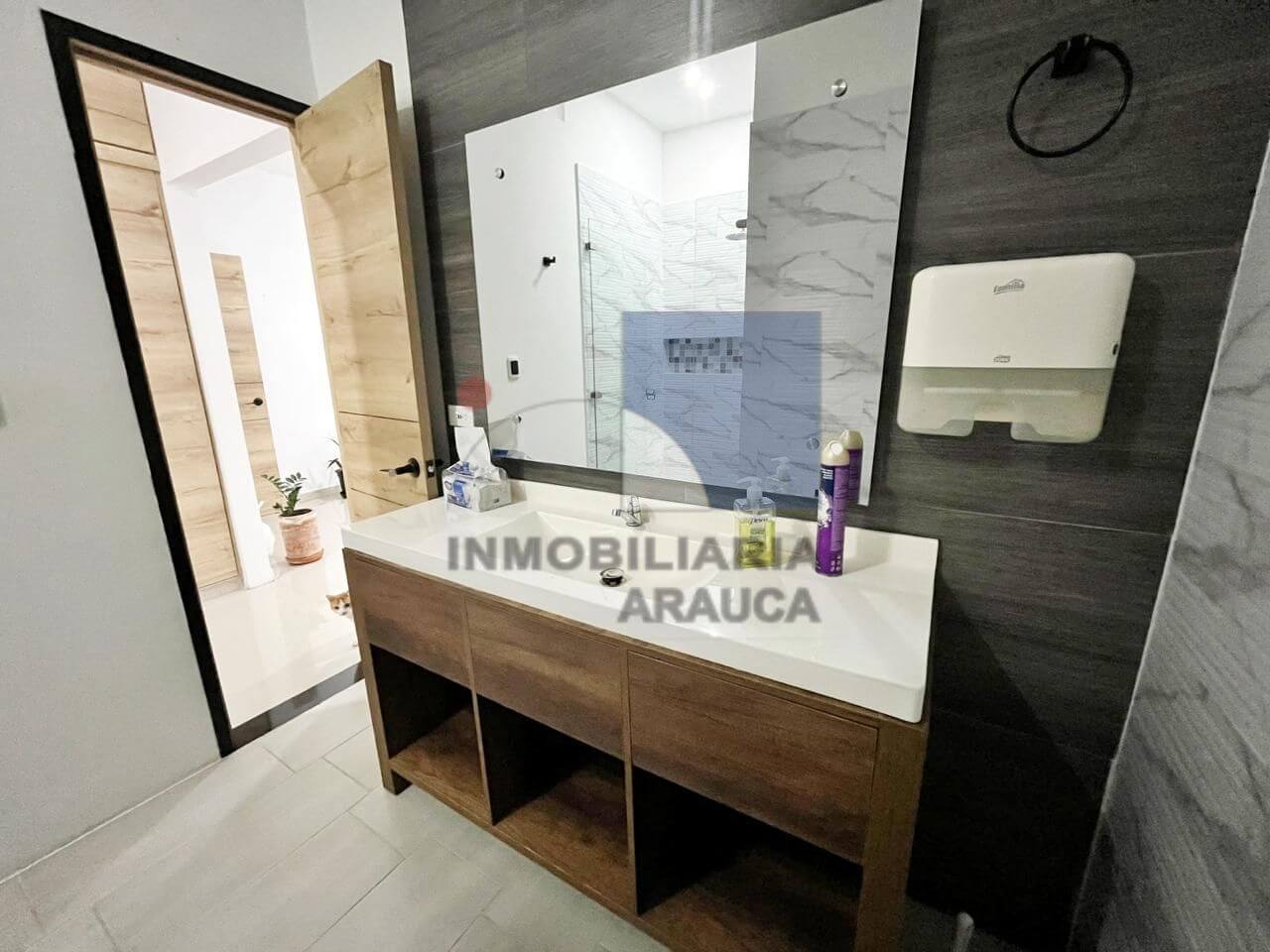 casa-para-uso-comerical-oficinas-en-arauca-barrio-union-en-arauca-inmobiliaria-arauca-bano1