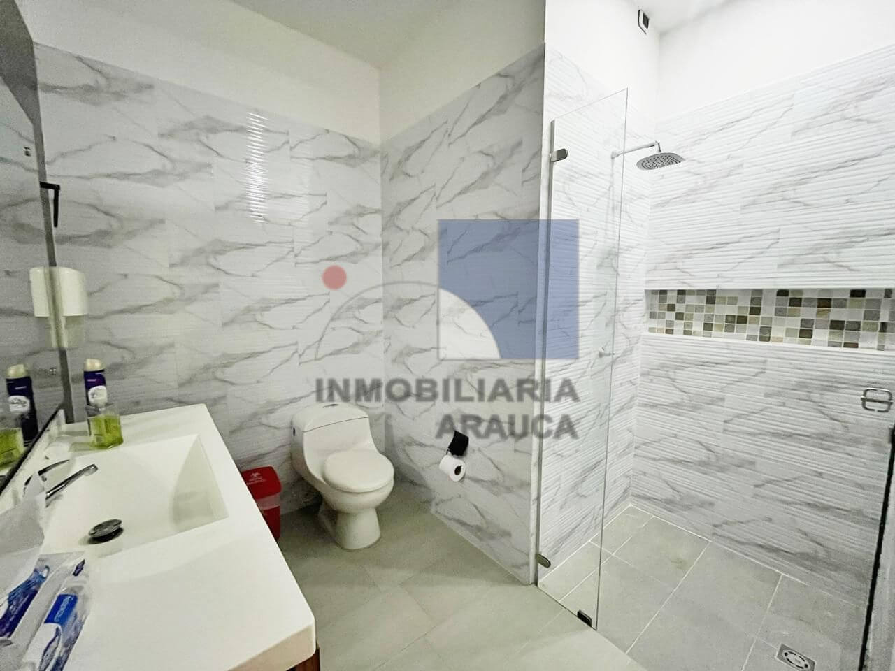 casa-para-uso-comerical-oficinas-en-arauca-barrio-union-en-arauca-inmobiliaria-arauca-bano2