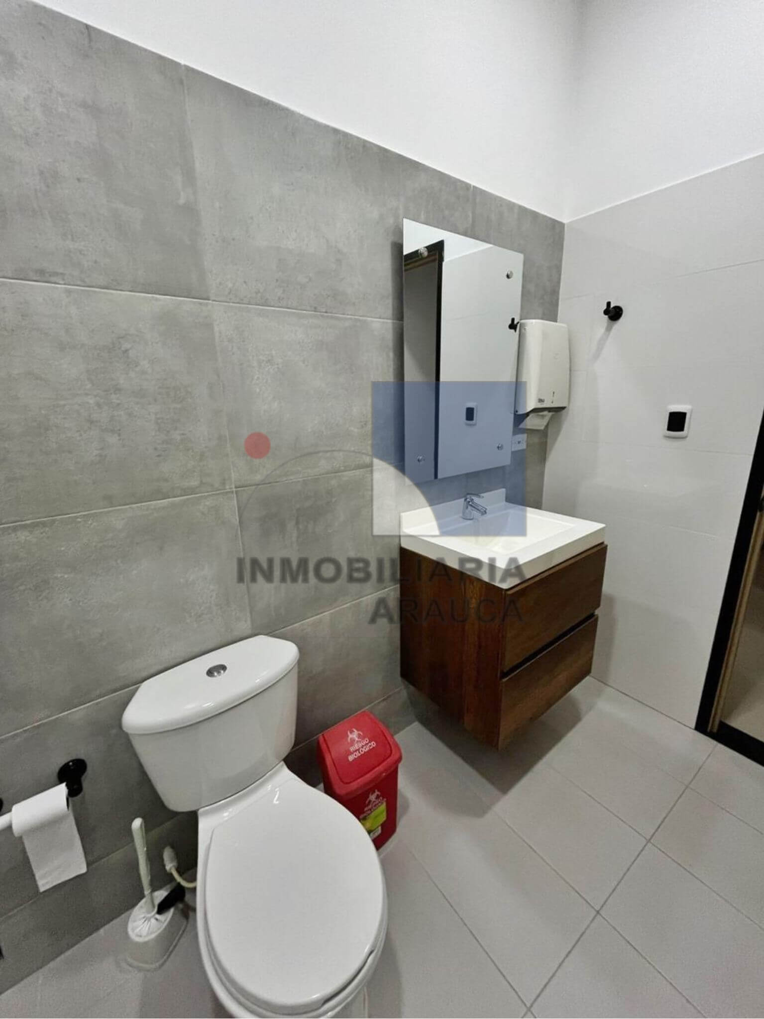 casa-para-uso-comerical-oficinas-en-arauca-barrio-union-en-arauca-inmobiliaria-arauca-bano3