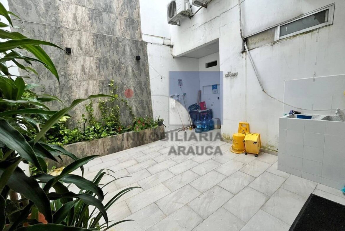 casa-para-uso-comerical-oficinas-en-arauca-barrio-union-en-arauca-inmobiliaria-arauca-patio-interior
