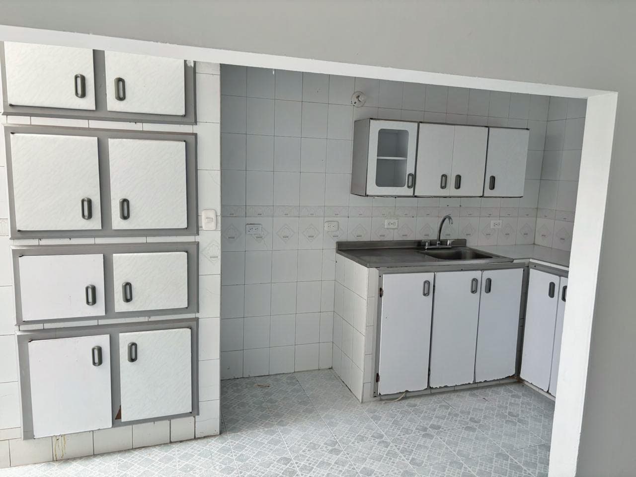 casa-santa-barbara-arauca-inmobiliaria-arauca-cocina1