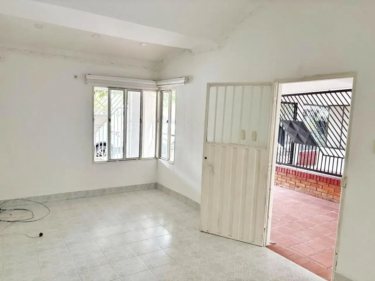 casa-santa-barbara-arauca-inmobiliaria-arauca-entrada